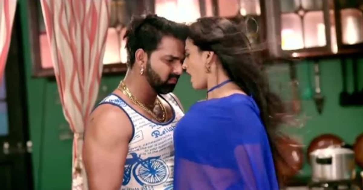 Akshara Singh S Sexy Bhojpuri Bedroom Song With Pawan Singh Goes Viral Watch Now