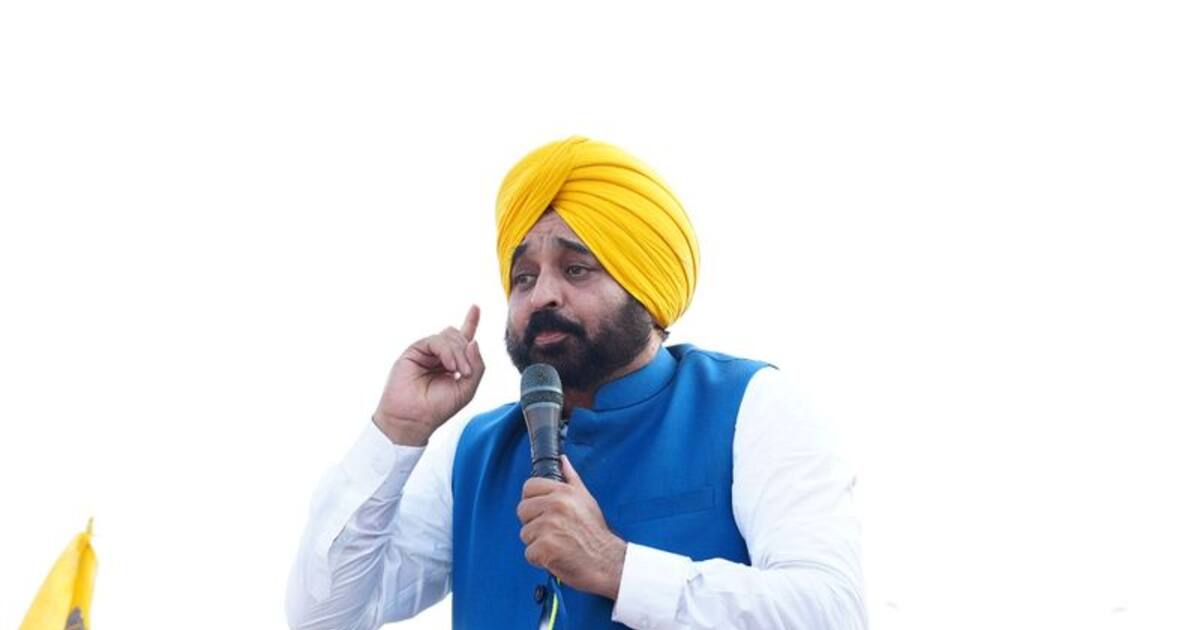 Punjab CM Bhagwant Mann Flags Off First Batch Of 36 Govt School ...