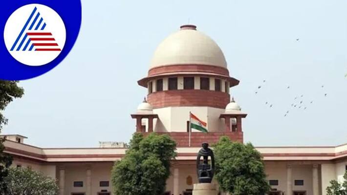 The Supreme Court has sought the response of Central and States on the petition to provide free sanitary pads to school girls The Supreme Court has sought the response of Central and States on the petition to provide free sanitary pads to school girls
