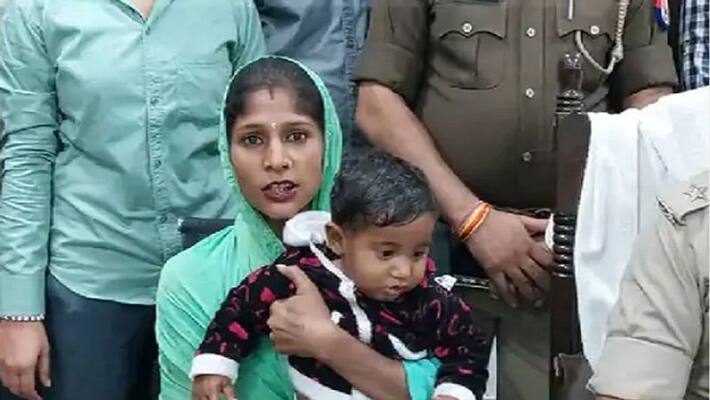 Saharanpur Son did not happen even after 2 marriages and Pandit Maulvi affair beggars child was stolen to give a gift to his wife Saharanpur Son did not happen even after 2 marriages and Pandit Maulvi affair beggars child was stolen to give a gift to his wife