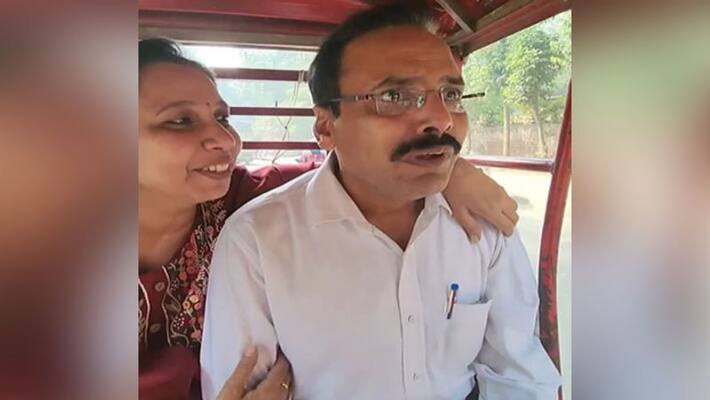 emotional video of father going to drop his daughter on first day of college delhi PRA emotional video of father going to drop his daughter on first day of college delhi PRA