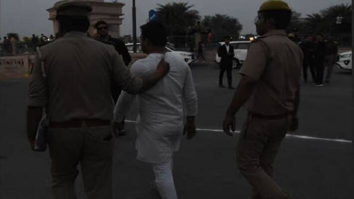 youth reached 1090 to meet Priyanka Chopra by jumping the wall Lucknow police caught and taught a lesson youth reached 1090 to meet Priyanka Chopra by jumping the wall Lucknow police caught and taught a lesson