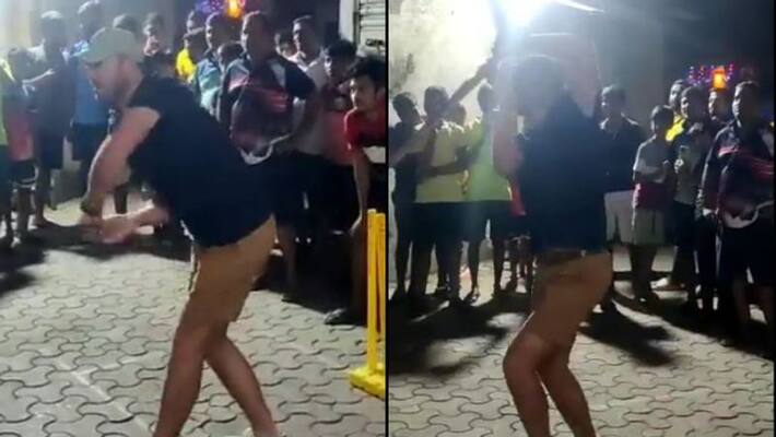 AB de Villiers played Gully Cricket in Mumbai Streets, Video Went Viral AB de Villiers played Gully Cricket in Mumbai Streets, Video Went Viral