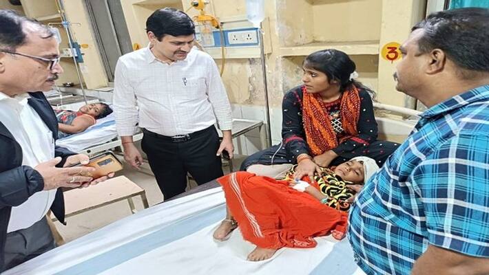 Varanasi Railing of foot over bridge broken on Dev Deepawali a dozen people injured know reason behind accident Varanasi Railing of foot over bridge broken on Dev Deepawali a dozen people injured know reason behind accident