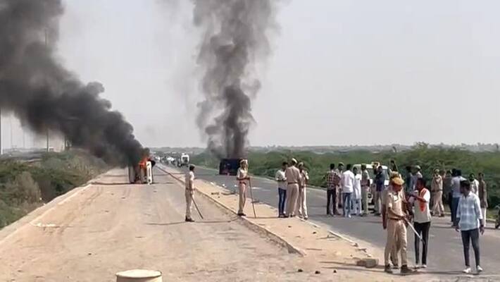 barmer crime news goons attack people asking for job in pachpadra refinery crush with vehicle fire and brutally beat them asc barmer crime news goons attack people asking for job in pachpadra refinery crush with vehicle fire and brutally beat them asc
