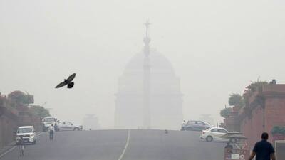 Delhi air quality remains very poor minimum temperature drops to 8C