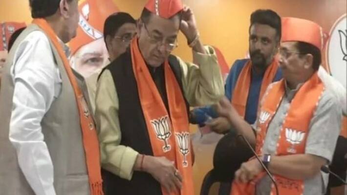 Gujarat Assembly Election 2022 mohan singh rathwa resigned congress and joined bjp apa Gujarat Assembly Election 2022 mohan singh rathwa resigned congress and joined bjp apa