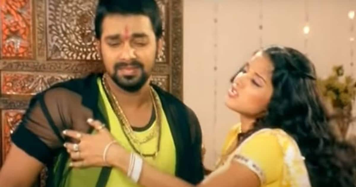 Hot Bhojpuri Video Monalisa And Pawan Singhs Romantic Song Choliya Ke Khol Dee Goes Viral 