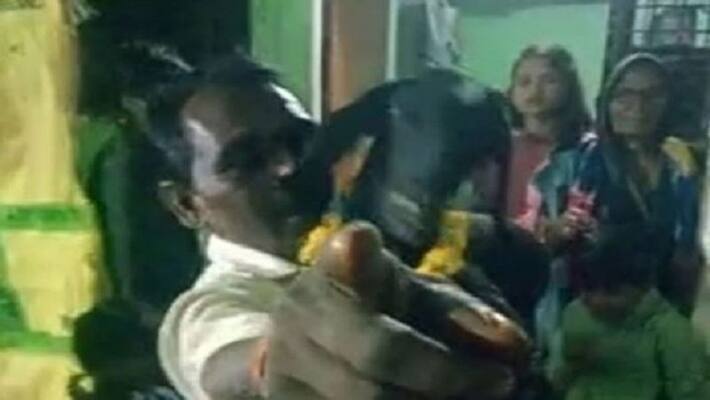 Banda childless couple celebrated birthday of goat children cut cake and danced with people in DJ Banda childless couple celebrated birthday of goat children cut cake and danced with people in DJ