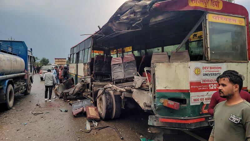 shocking accident, three people were killed and sixteen others injured in an accident between two buses in Kathua district KPA