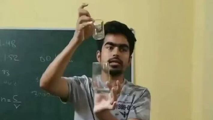 physics teacher teaches refraction in easy way wins applauses online viral video ash physics teacher teaches refraction in easy way wins applauses online viral video ash