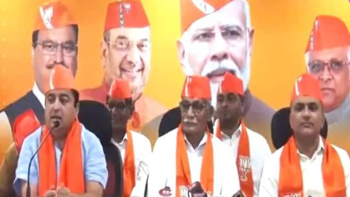Gujarat Assembly Election 2022 Bhagwan barar says he is originally bjp not congressi apa Gujarat Assembly Election 2022 Bhagwan barar says he is originally bjp not congressi apa