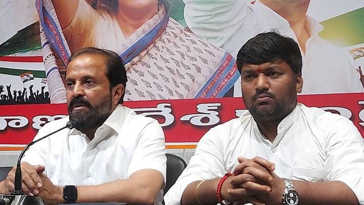 Hyderabad : Troubles of Telangana Gulf workers.. Congress fire on TRS government Hyderabad : Troubles of Telangana Gulf workers.. Congress fire on TRS government