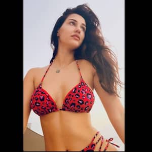 300px x 300px - Disha Patani sexy bikini pictures: Actress' latest Instagram post is all  about style and hotness