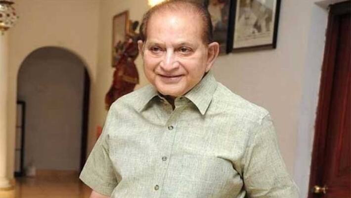 KCR directs CS Somesh to hold last rites of superstar Krishna with State honours KCR directs CS Somesh to hold last rites of superstar Krishna with State honours