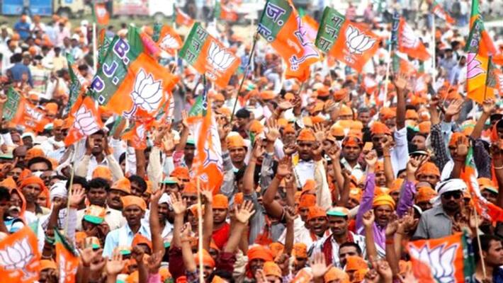 Massive security failure during Modi's rally, 3 people arrested after Drone flying on air akb Massive security failure during Modi's rally, 3 people arrested after Drone flying on air akb