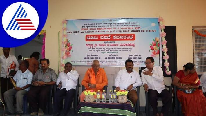 Minister Shankar Patil Munenakoppa Talks Over Viveka Scheme At Dharwad gvd Minister Shankar Patil Munenakoppa Talks Over Viveka Scheme At Dharwad gvd