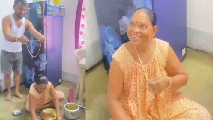 Son surprises mother with new gold chain Son surprises mother with new gold chain
