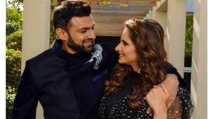 Sania Mirza Shoaib Malik Talk show named Urduflix official will air in the Pakistani channel Sania Mirza Shoaib Malik Talk show named Urduflix official will air in the Pakistani channel