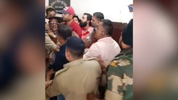 Gujarat Elections 2022: AAP's 'kidnapped' Surat candidate Kanchan Jariwala withdraws from polls - adt Gujarat Elections 2022: AAP's 'kidnapped' Surat candidate Kanchan Jariwala withdraws from polls - adt