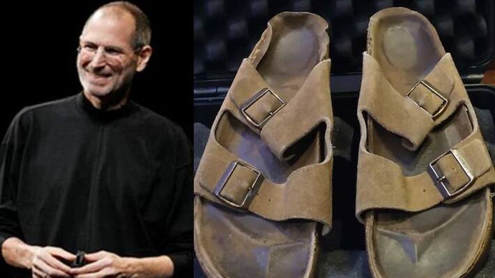 Apple co founder Late Steve jobs wore sandals sold out in auction In which cost You will buy 100 iPhone akb Apple co founder Late Steve jobs wore sandals sold out in auction In which cost You will buy 100 iPhone akb
