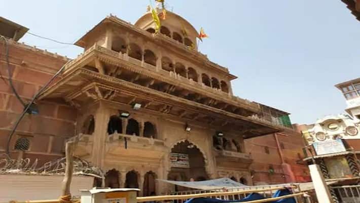 Mathura Petition filed against extension of darshan time Banke Bihari Temple Mathura Petition filed against extension of darshan time Banke Bihari Temple