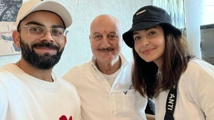 Anupam Kher meets Anushka Sharma Virat Kohli at Mumbai airport lounge kvn Anupam Kher meets Anushka Sharma Virat Kohli at Mumbai airport lounge kvn