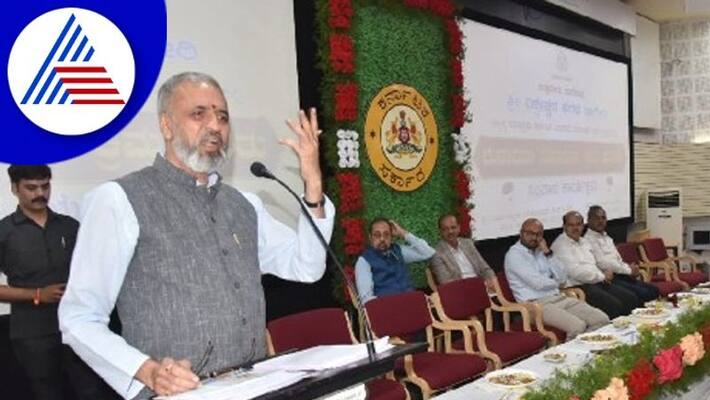 Democracy is threatened if votes are traded says kageri at hubballi rav Democracy is threatened if votes are traded says kageri at hubballi rav