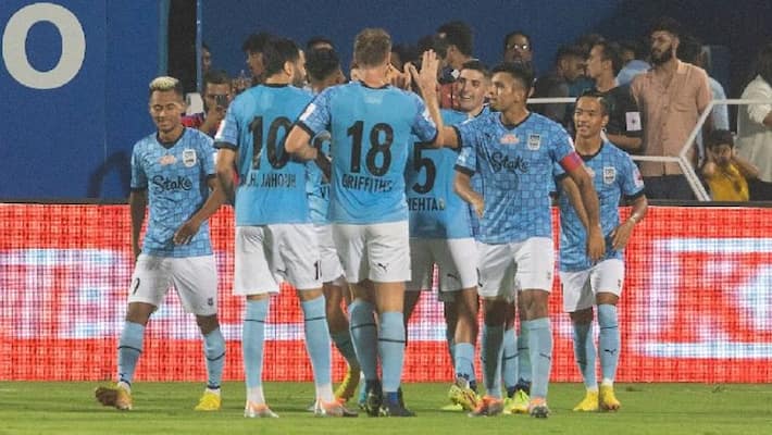 football ISL 2022-23: Bengaluru FC's misery deepens after 0-4 loss to Mumbai City FC; fans rue 4th consecutive defeat snt football ISL 2022-23: Bengaluru FC's misery deepens after 0-4 loss to Mumbai City FC; fans rue 4th consecutive defeat snt