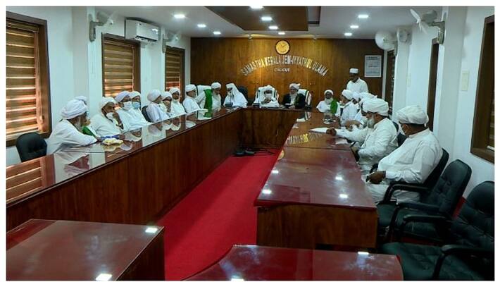 Samastha leaders share different opinion on wakf subject Samastha leaders share different opinion on wakf subject