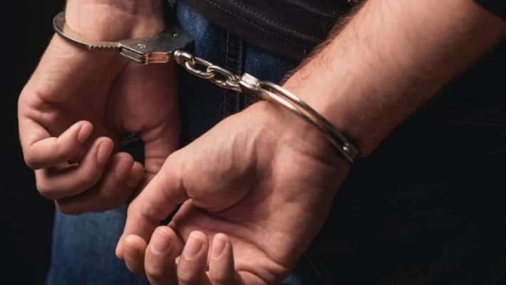 Woman locks minor stepdaughter in box in Uttar Pradesh Woman locks minor stepdaughter in box in Uttar Pradesh