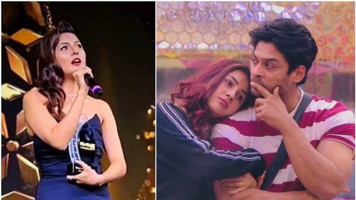 Shehnaaz Gill pays tribute to Sidharth Shukla at award show sgk Shehnaaz Gill pays tribute to Sidharth Shukla at award show sgk