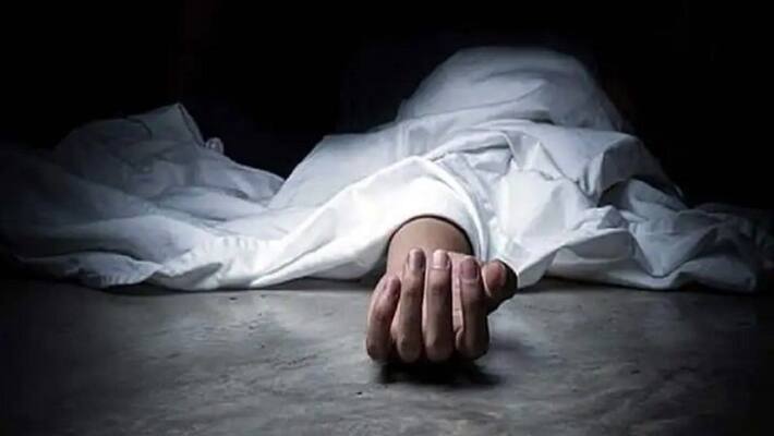 Father kills 6 year old son by slitting his throat after quarreling with his wife in malad mumbai uja Father kills 6 year old son by slitting his throat after quarreling with his wife in malad mumbai uja