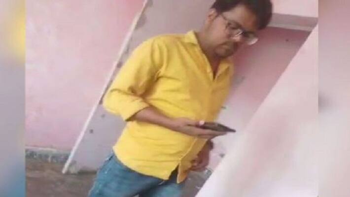 Jhansi Lekhpals found new way to take bribe henchmen are being hired for recovery from farmers Jhansi Lekhpals found new way to take bribe henchmen are being hired for recovery from farmers