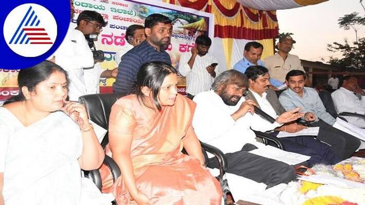 Make Use of DC Grama Vastavya Yojana Says Eshwar Khandre grg Make Use of DC Grama Vastavya Yojana Says Eshwar Khandre grg