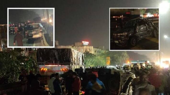 Fatal road accident on Pune highway.. Around 48 vehicles destroyed.. Rescue operation going on Fatal road accident on Pune highway.. Around 48 vehicles destroyed.. Rescue operation going on