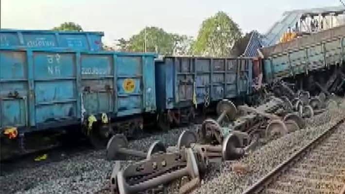 Two killed, some injured in goods train derailment in Odisha kpa Two killed, some injured in goods train derailment in Odisha kpa