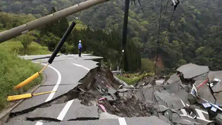 again earth shakes in Indonesia 7.0 magnitude earthquake recorded, no tsunami warning akb again earth shakes in Indonesia 7.0 magnitude earthquake recorded, no tsunami warning akb