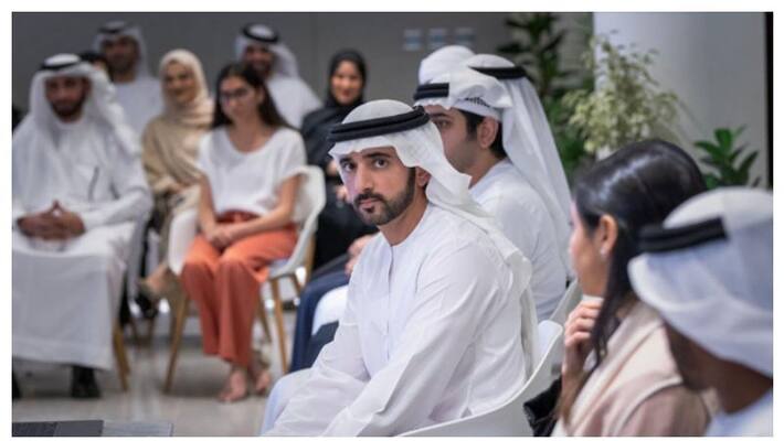 scholarships and financial rewards for top high school students in Dubai scholarships and financial rewards for top high school students in Dubai