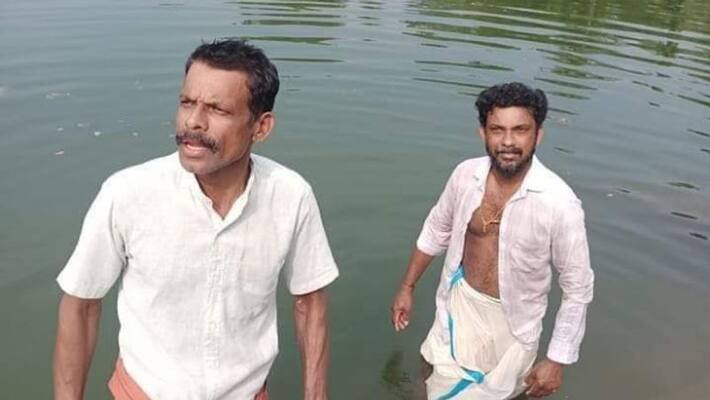 Construction workers rescued students who drowned in the pool Construction workers rescued students who drowned in the pool