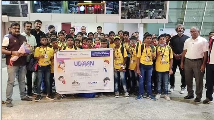 govt school students are overjoyed because of educational tour by plane govt school students are overjoyed because of educational tour by plane