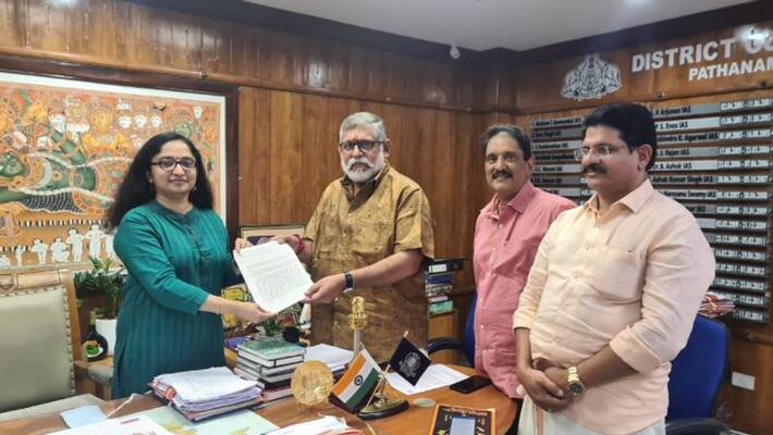 VHP will set up free transportation to Sabarimala pilgrims, says leaders VHP will set up free transportation to Sabarimala pilgrims, says leaders