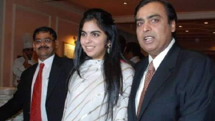 Mukesh Ambani daughter isha ambani gives birth to twins then anand parimal celebration in the village kpr Mukesh Ambani daughter isha ambani gives birth to twins then anand parimal celebration in the village kpr
