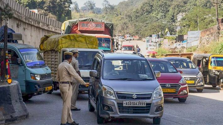 Traffic Restored in assam meghalaya border Traffic Restored in assam meghalaya border