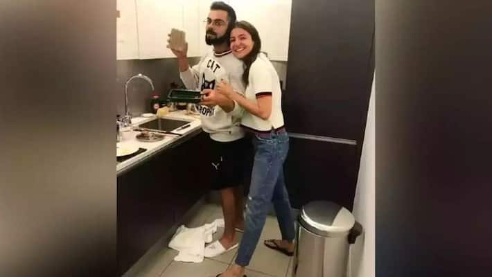 cricketer virat Kohli and Actress Anushka Sharma social Media photo goes viral for wrong reason akb cricketer virat Kohli and Actress Anushka Sharma social Media photo goes viral for wrong reason akb