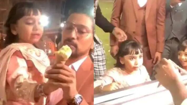 ice cream vendor playing with small girl but netizens criticize the act ice cream vendor playing with small girl but netizens criticize the act