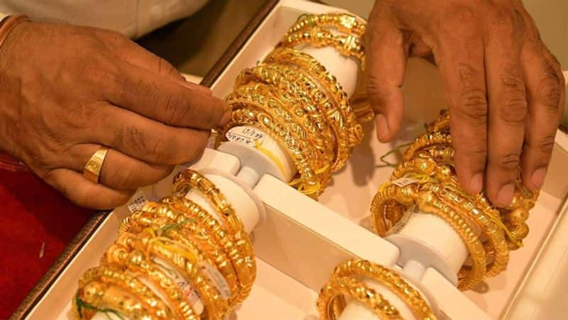 Gold price has marginally decreased.: check rate in chennai, kovai, trichy and vellore 