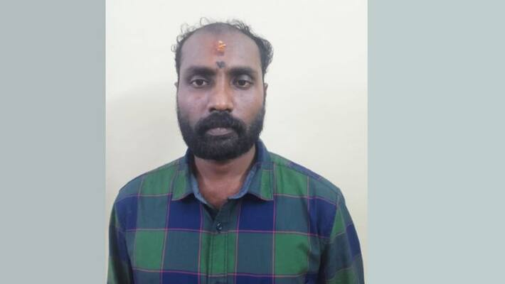 Accused in murder case man arrested with hashish oil in Mannar Accused in murder case man arrested with hashish oil in Mannar
