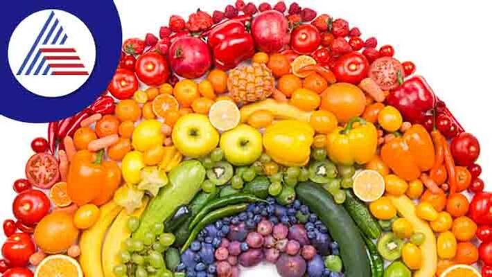 Dont make this mistake while eating fruit Dont make this mistake while eating fruit
