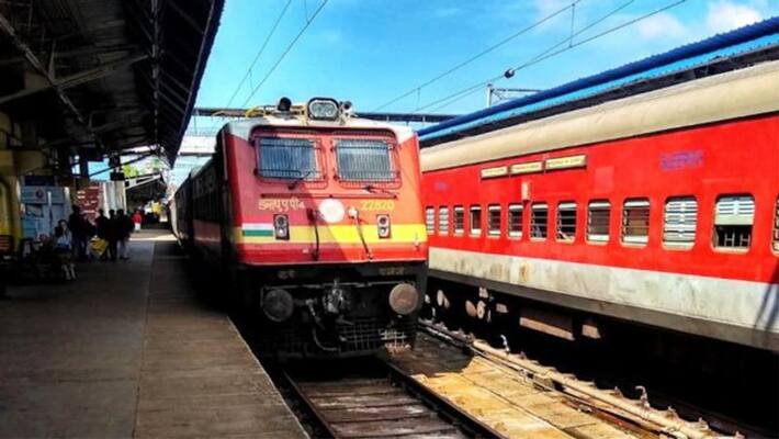 Iron rod from outside pierces neck, man dies while train journey Iron rod from outside pierces neck, man dies while train journey